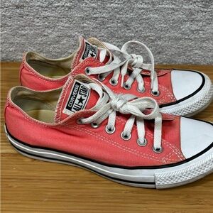 Converse Sneakers Womens Sz 7 Chuck Taylor All Star Low Top Pink Shoes
